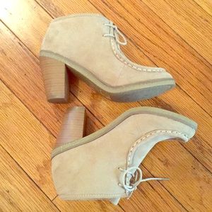 American Eagle Outfitters tan lace up booties